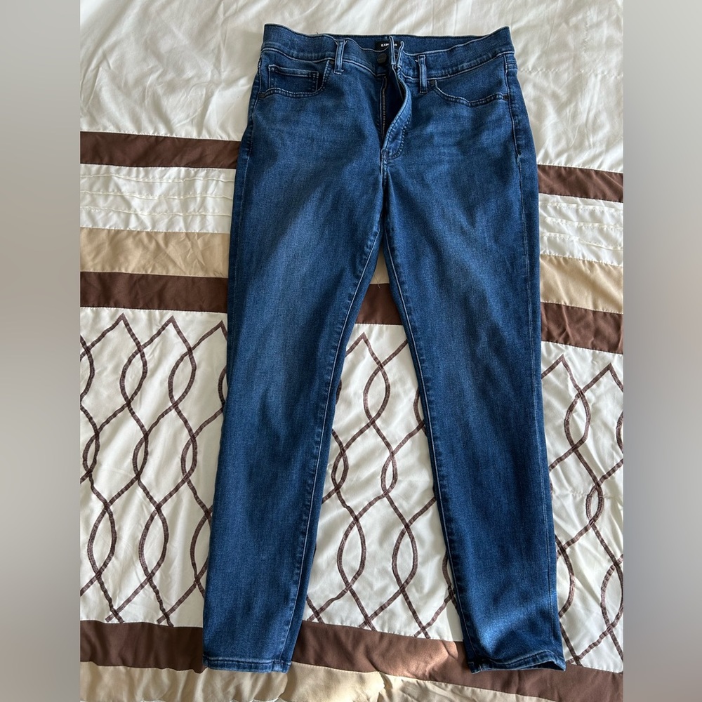 Express, 10R, medium wash, midrise skinny jeans.